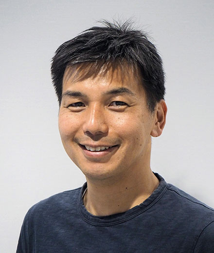 鳥羽 牧 氏