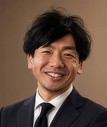寺部 雅能 氏